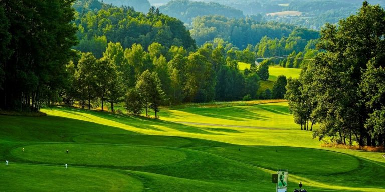 Top 10 Golf Courses in the World: A Golfer’s Ultimate Dream